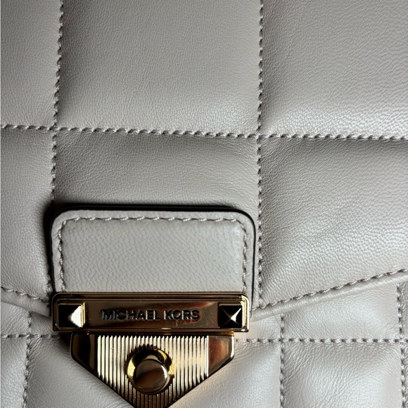 Michael kors soho soft pink LG chain shldr leather purse brand new with tag - Picture 3 of 9